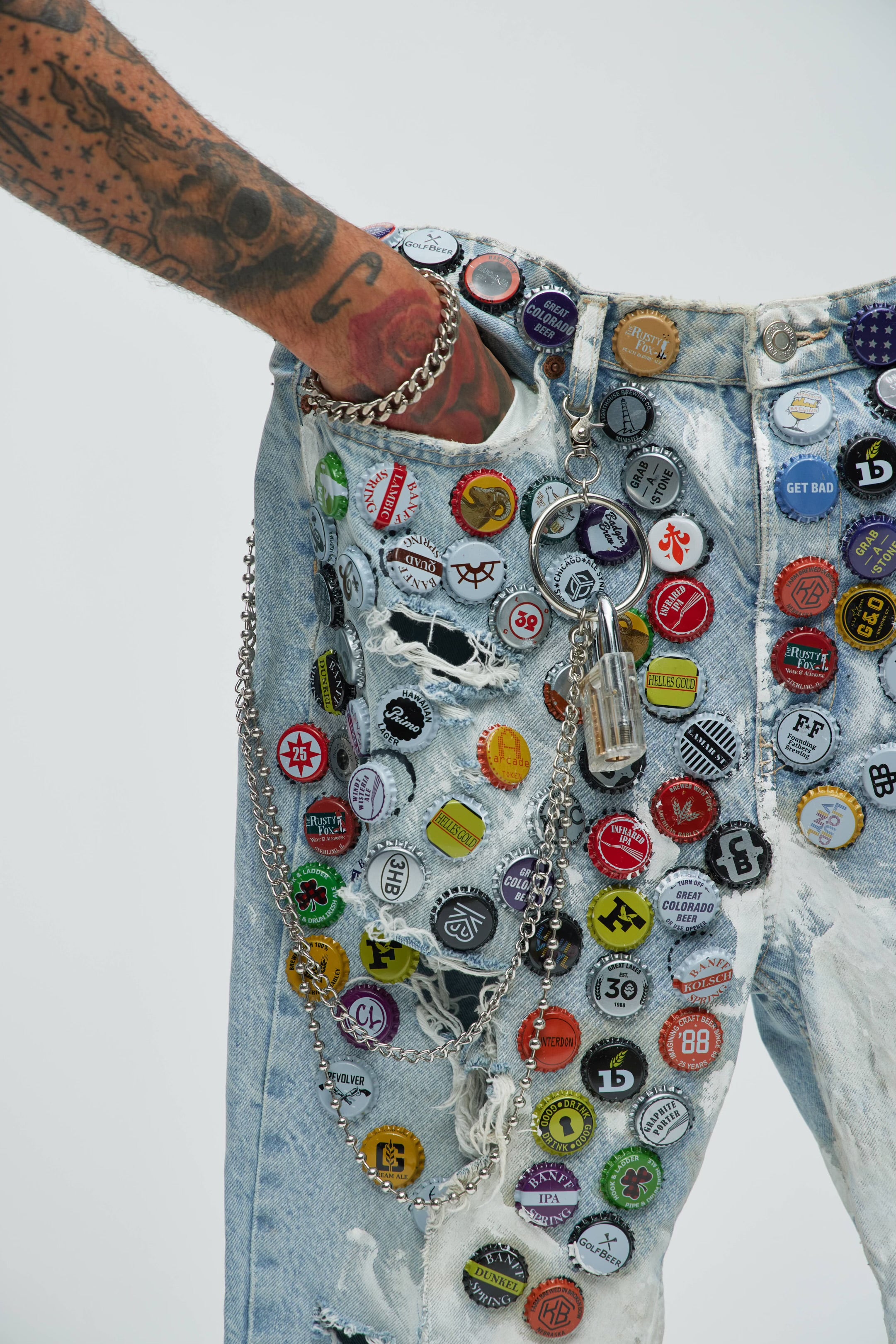 YADcrew Bottle cap badge jeans YADcrew丨Bottle Cap Badge Pony Hair 